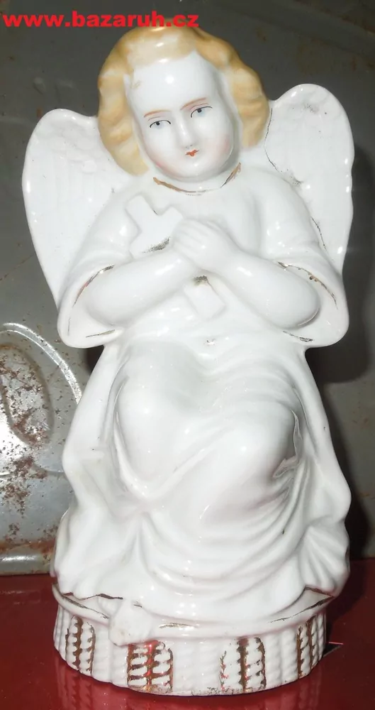 SOCHA SVATÁ PORCELÁN ANDĚL 16,5 CM