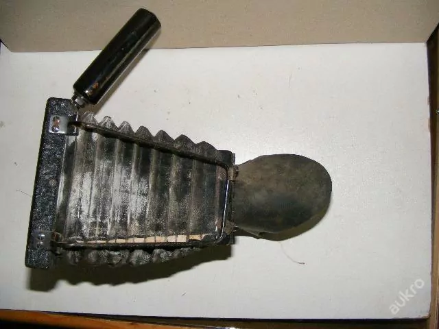 FOTOAPARÁT TORZO ???