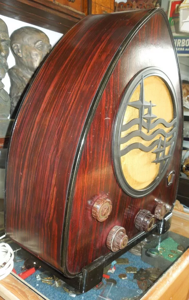 RÁDIO Philips KAPLIČKA