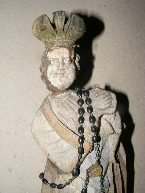 SOCHA SVATÁ DŘEVOŘEZBA