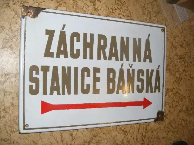 PLECHOVÁ SMALTOVÁ CEDULE ZÁCHRANNÁ STANICE BÁŇSKÁ