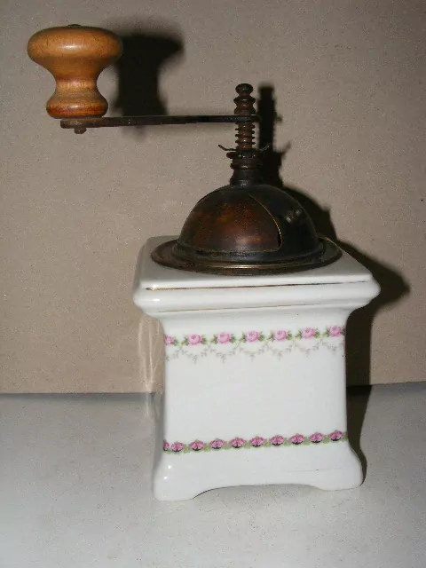 STAROŽITNÝ MLÝNEK KÁVOMLÝNEK KAFEMLÝNEK PORCELÁNOVÝ LEINBROCK RŮŽIČKY RŮŽE