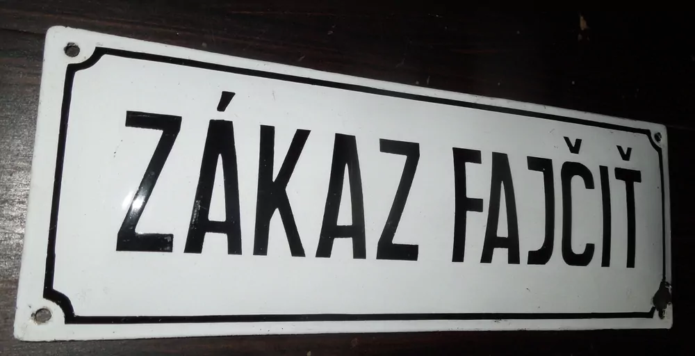 PLECHOVÁ CEDULE SMALTOVÁ ZÁKAZ FAJČIŤ