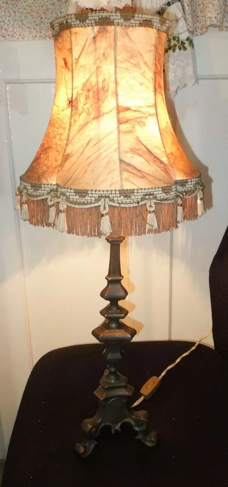 STOLNÍ LAMPA  MOSAZNÁ