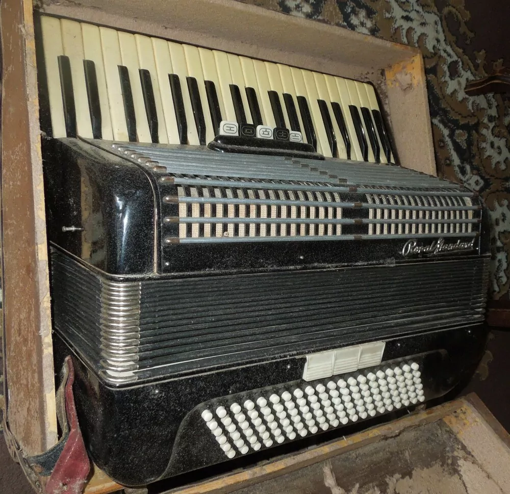  Harmonika Royal Standard