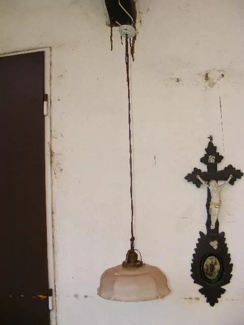 STARÝ LUSTR STÍNÍTKO 