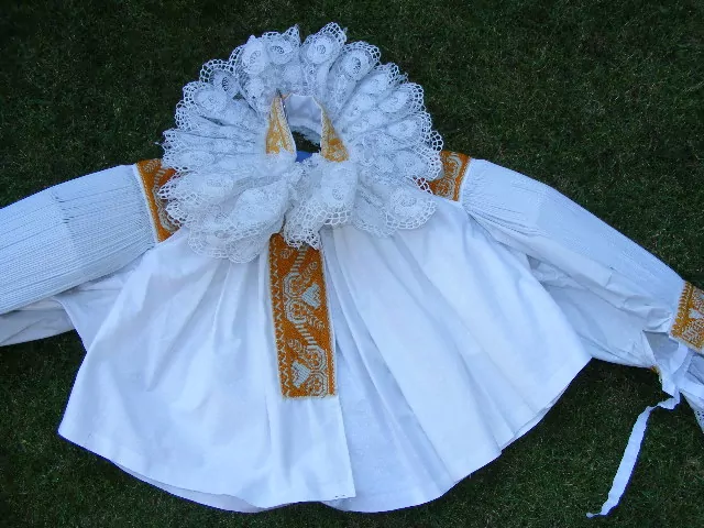 RUKÁVCE DÁMSKÉ KE KROJI KROJ 