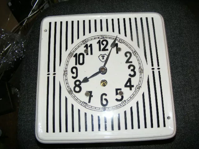 HODINY NÁSTĚNNÉ PÉROVÉ PORCELÁNOVÉ