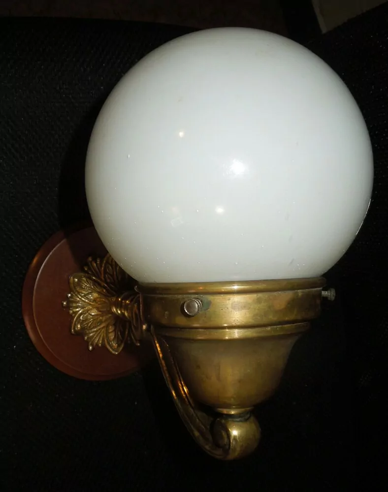 LAMPIČKA NA STĚNU 1 KS NÁSTĚNNÁ LAMPA