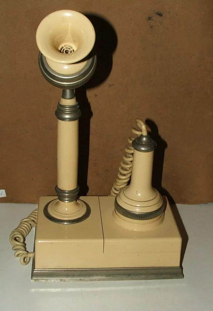 TELEFON PĚKNÁ DEKORACE