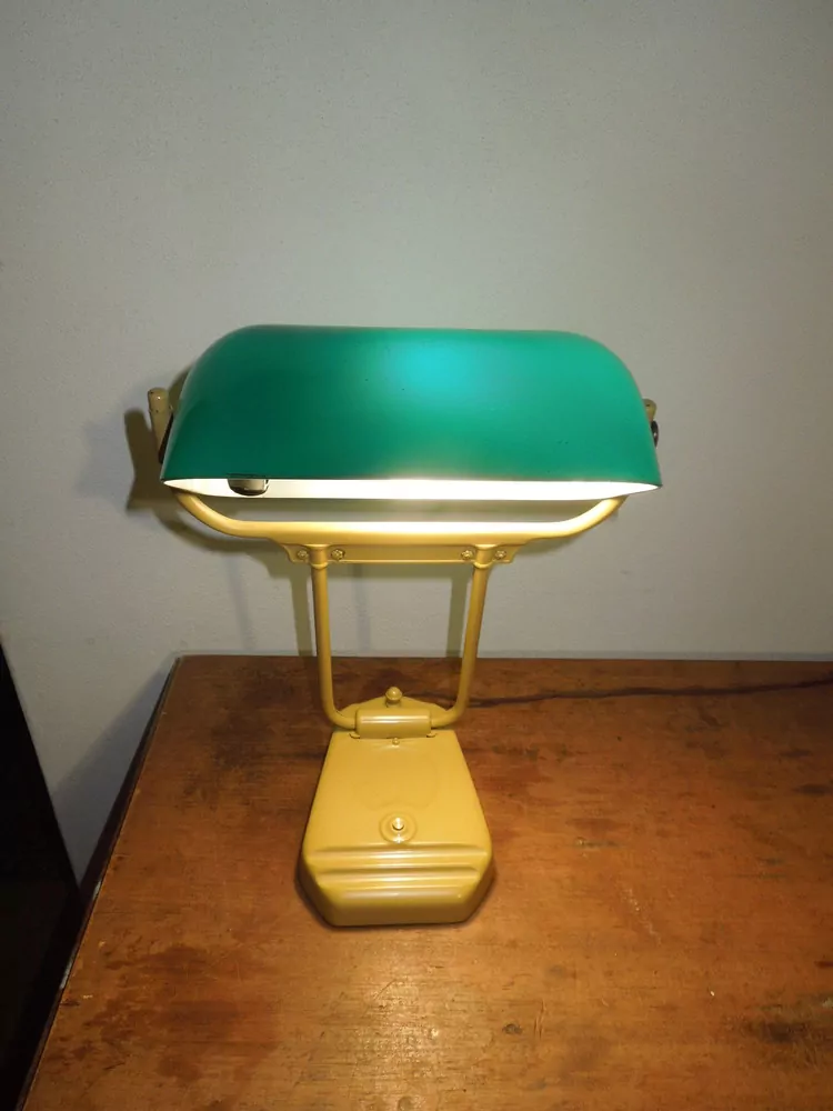STAROŽITNÁ BANKOVNÍ LAMPA BANKÉŘKA