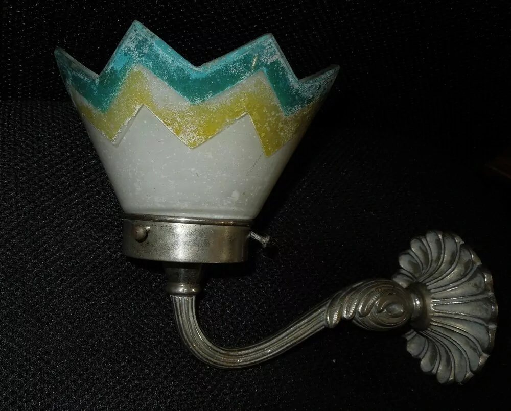 STAROŽITNÁ LAMPIČKA NA STĚNU LAMPA ELEKTRICKÁ 