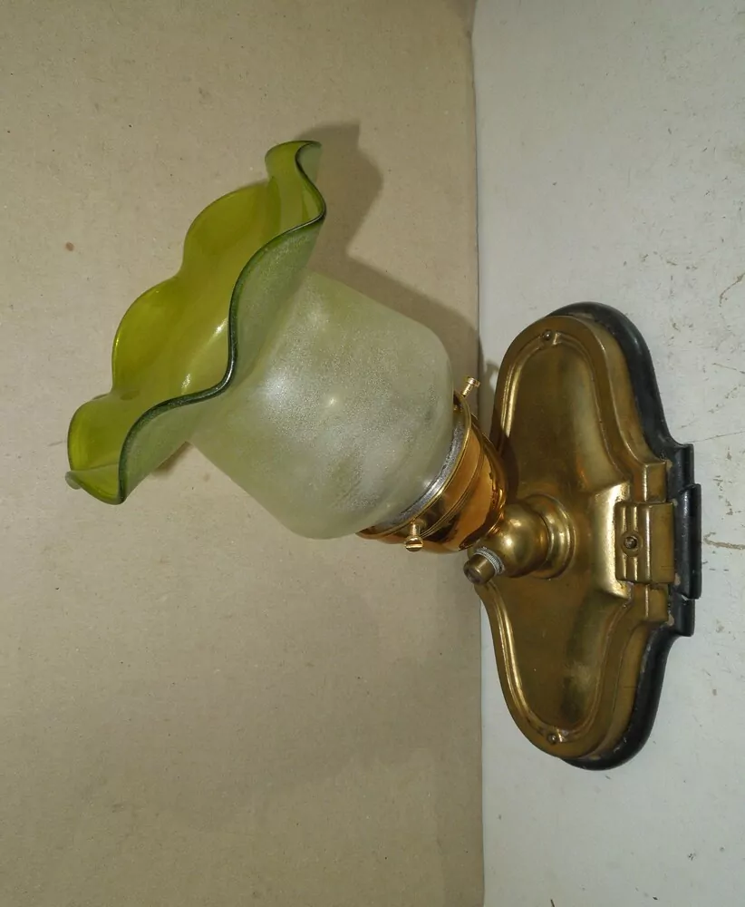 LAMPA NÁSTĚNNÁ LAMPIČKA 