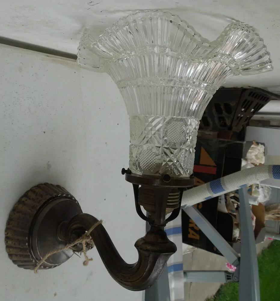 LAMPA NÁSTĚNNÁ LAMPIČKA