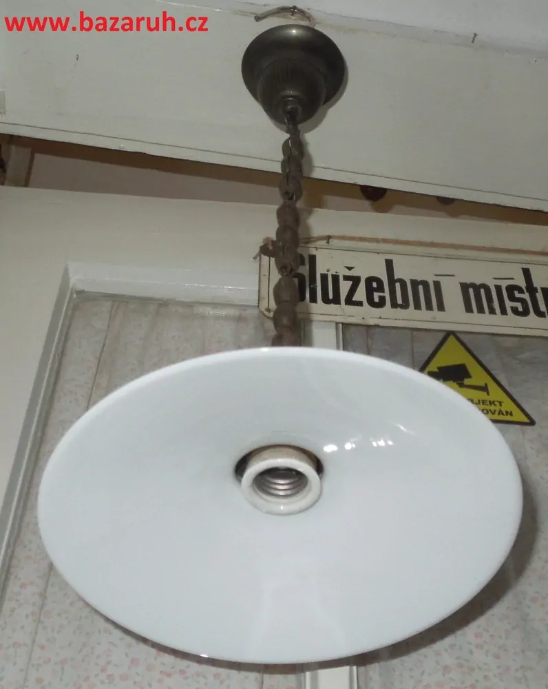 LUSTR STÍNÍTKO