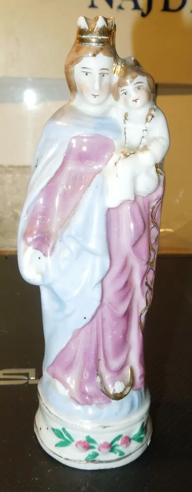 SOCHA SVATÁ PORCELÁN 14 CM