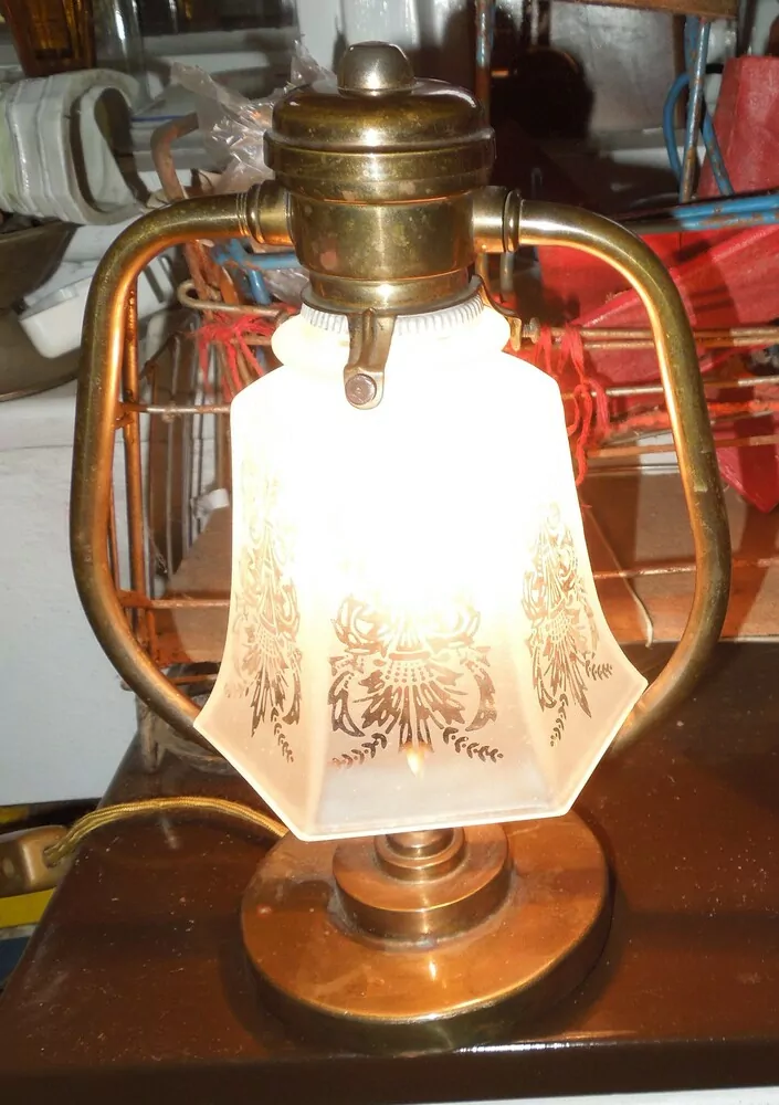 STAROŽITNÁ LAMPIČKA NA STĚNU 1 KS NÁSTĚNNÁ NEBO STOLNÍ LAMPA s vypínačem