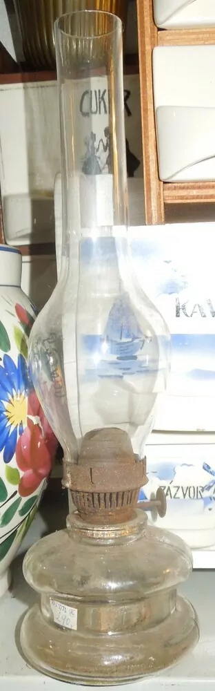 STAROŽITNÁ PETROLEJOVÁ LAMPA