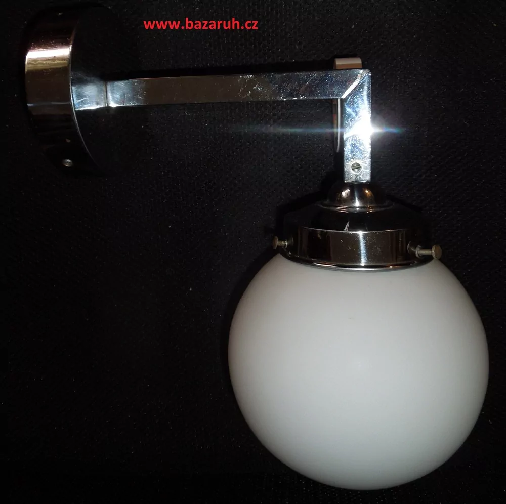 Chromovaná lampička chrom  nástěnná lampa