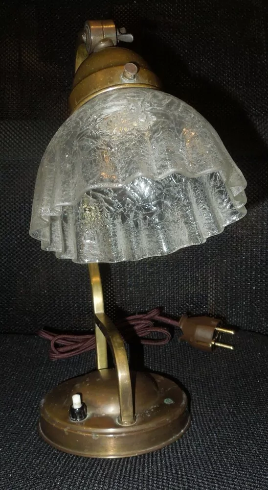 STAROŽITNÁ LAMPIČKA NA STOLNÍ 1 KS LAMPA