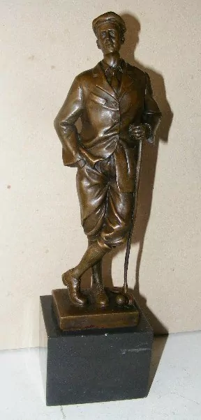 BRONZOVÁ SOCHA GOLFISTA