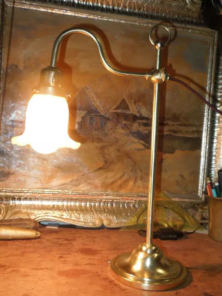 STAROŽITNÁ STOLNÍ LAMPA , LAMPIČKA