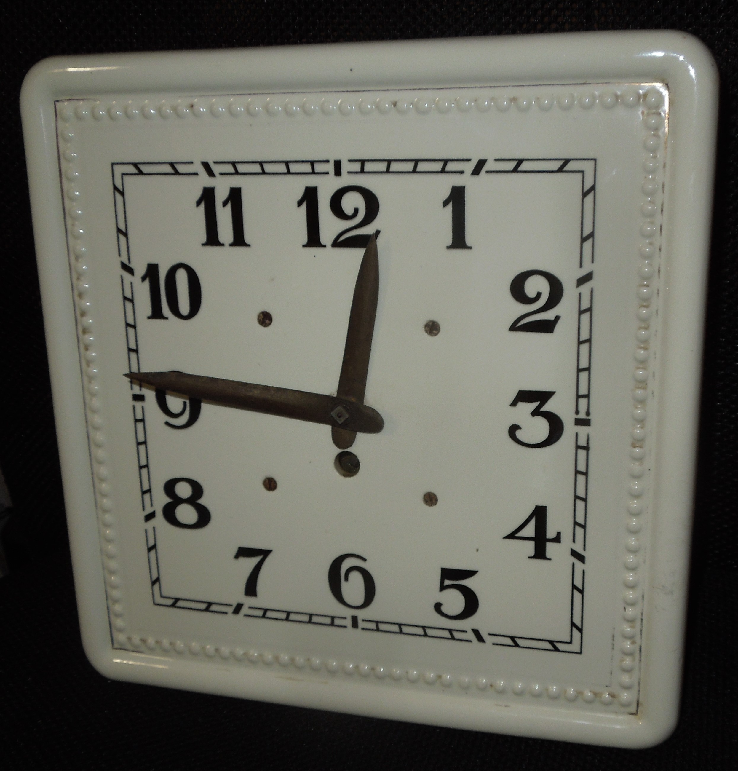 HODINY NÁSTĚNNÉ PORCELÁNOVÉ