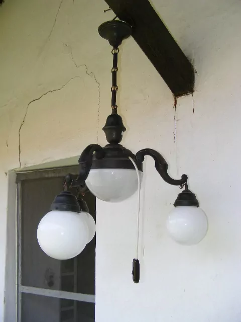 MOSAZNÝ LUSTR 4 stínidla