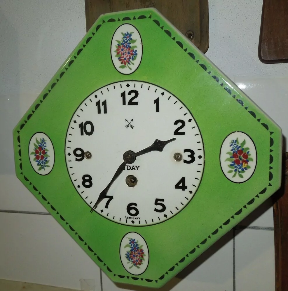 HODINY PORCELÁNOVÉ KUCHYŇSKÉ ZNAČENÉ