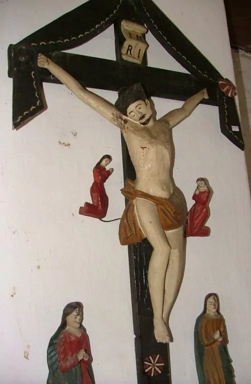 DŘEVOŘEZBA JEŽÍŠ KŘÍŽ LIDOVKA Kristus Marie ?