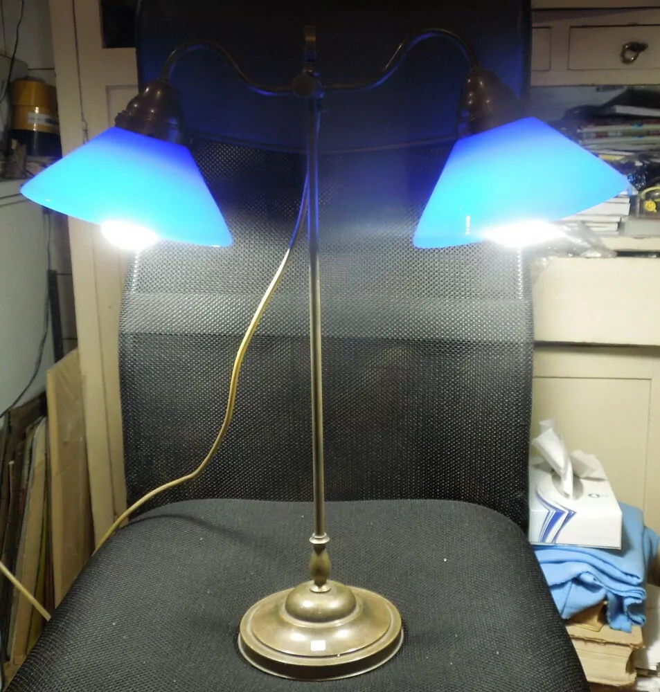 STAROŽITNÁ STOLNÍ LAMPA ELEKTRICKÁ 