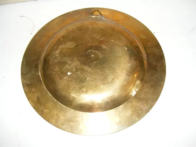 TALÍŘ KOVOVÝ NA ZEĎ DĚTSKÁ POSTÝLKA