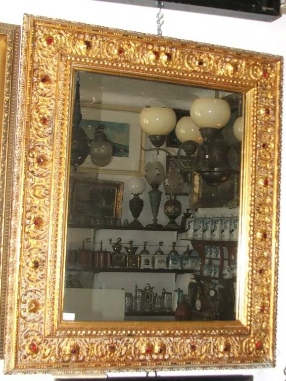 STAROŽITNÉ ZRCADLO
