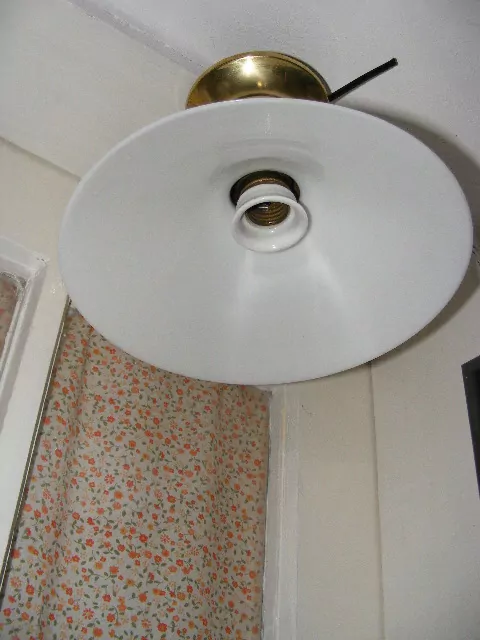 STAROŽITNÝ STROPNICE STARÝ LUSTR 1 KS STÍNÍTKO ŠIRM ART