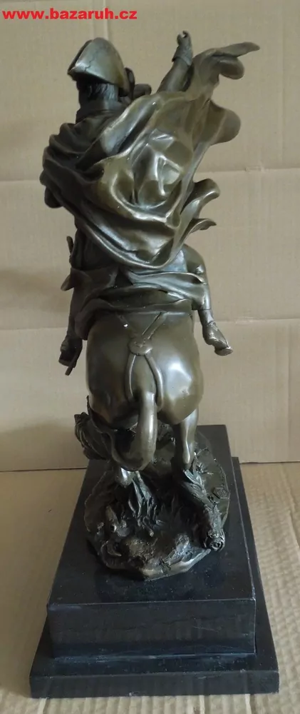 BRONZOVÁ SOCHA NAPOLEON NA KONI BRONZ 43,5 CM