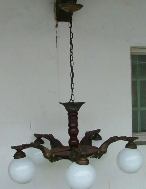 STAROŽITNÝ LUSTR