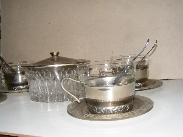 PŘÁTELSKÁ SOUPRAVA SKLO S KOVOVOU MONTÁŽÍ