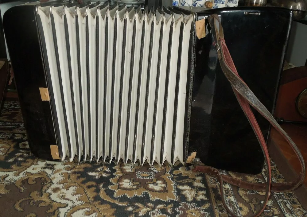  Harmonika Royal Standard
