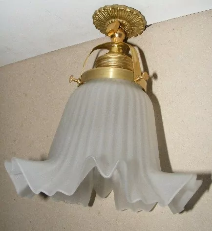 LAMPIČKA NA ZEĎ NEBO STROPNICE MOŽNOST SKLOMENÍ