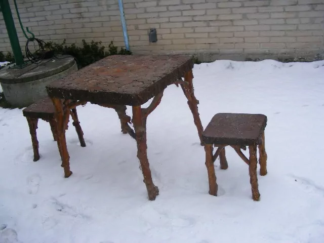 STŮL + DVĚ ŽIDLE SAMOROST