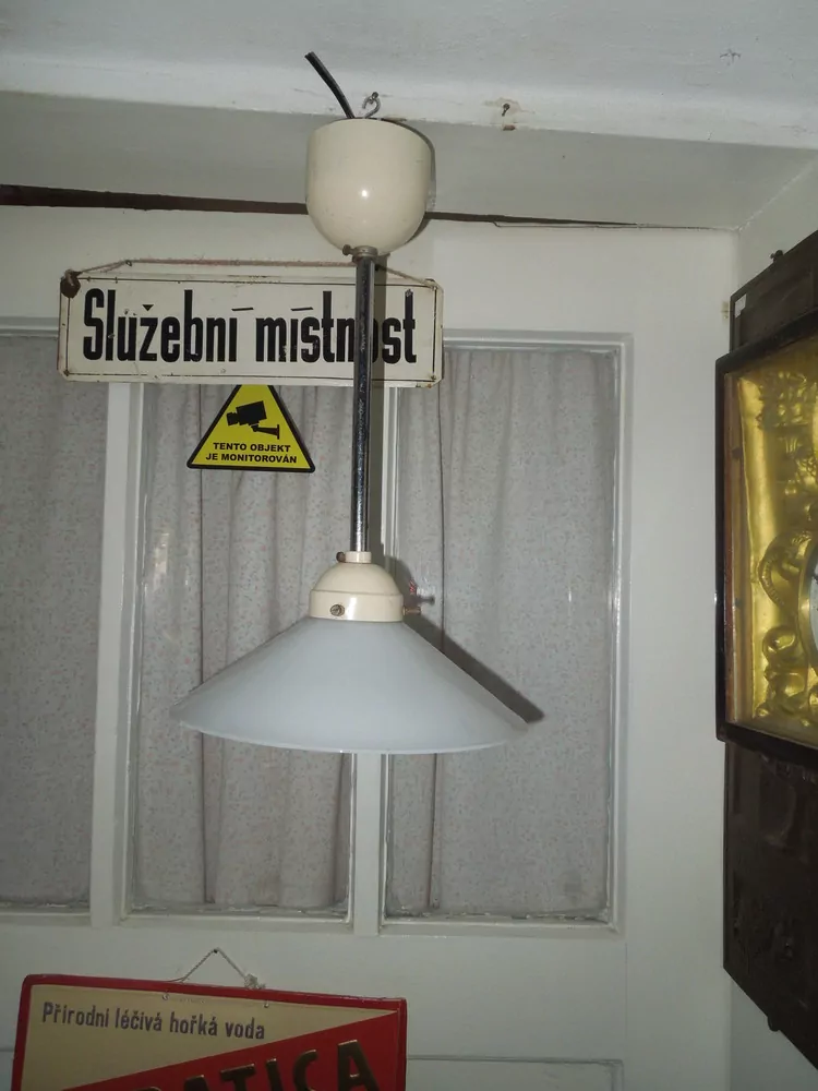 STARÝ LUSTR STÍNÍTKO 1 ks