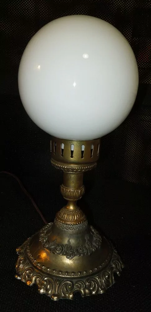 STAROŽITNÁ STOLNÍ LAMPA , LAMPIČKA