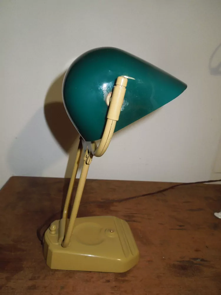 STAROŽITNÁ BANKOVNÍ LAMPA BANKÉŘKA