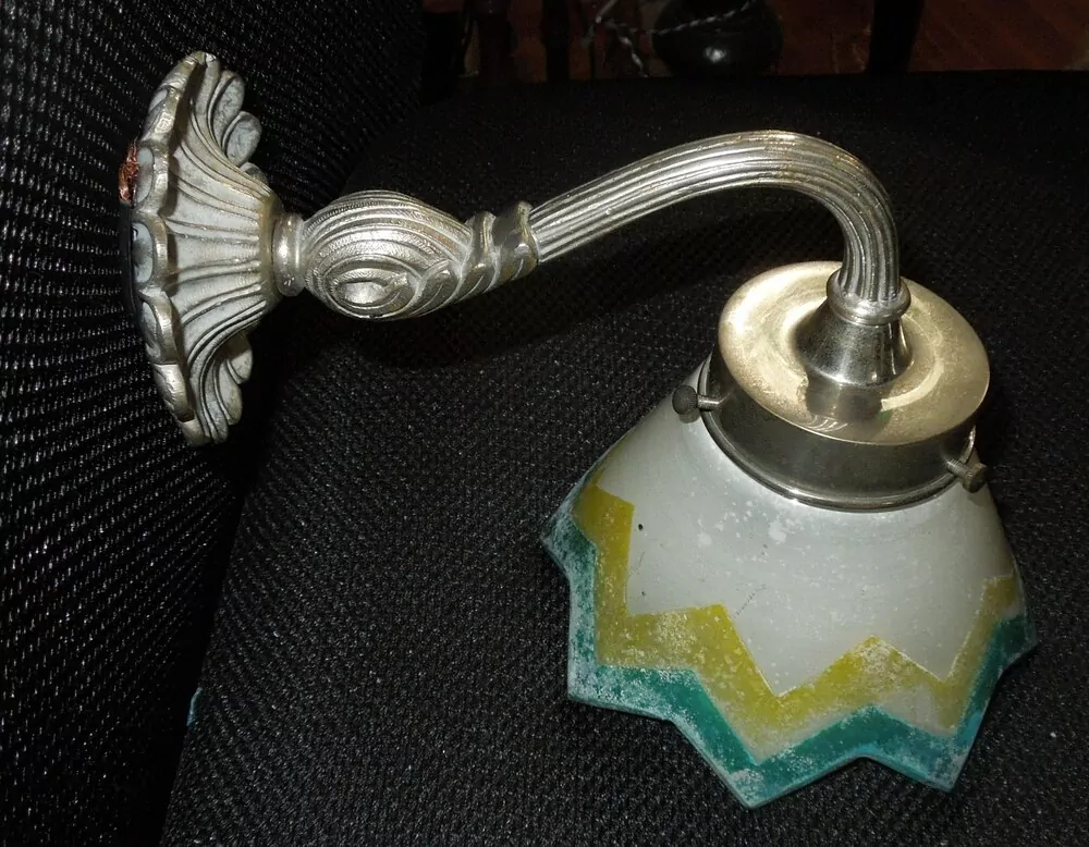 STAROŽITNÁ LAMPIČKA NA STĚNU LAMPA ELEKTRICKÁ 