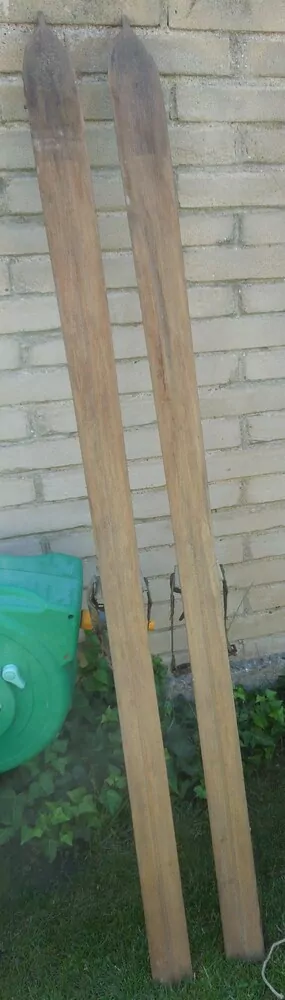 Starožitné dřevěné lyže 171 cm