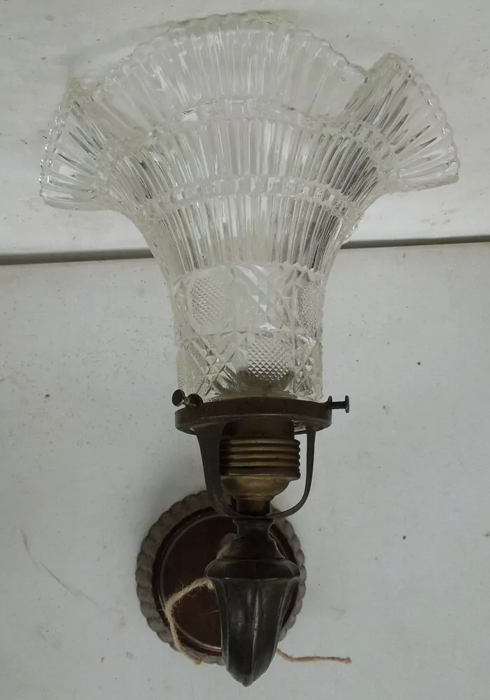 LAMPA NÁSTĚNNÁ LAMPIČKA