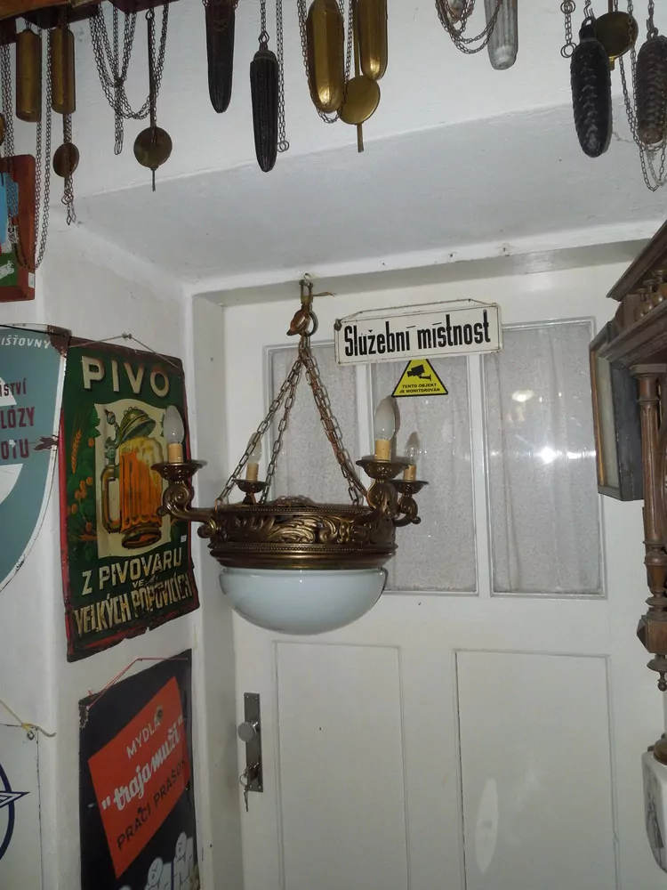 STAROŽITNÝ LUSTR SECESE