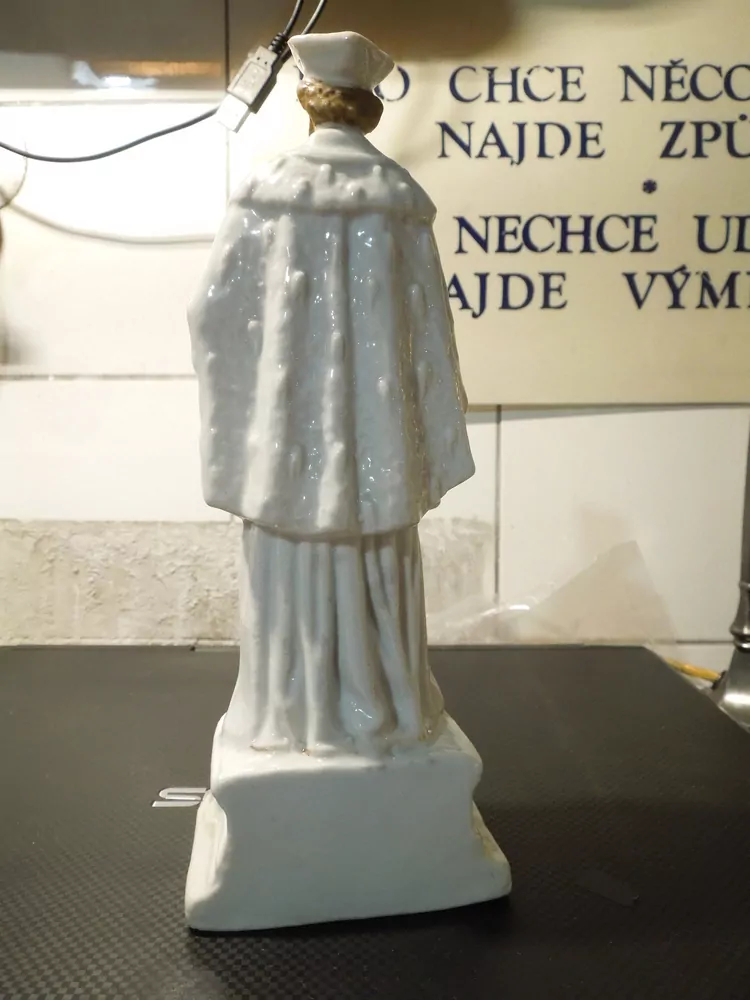 SOCHA SVATÁ 20 CM
