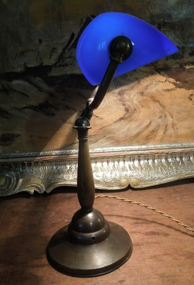 STAROŽITNÁ STOLNÍ LAMPA ELEKTRICKÁ BANKÉŘKA
