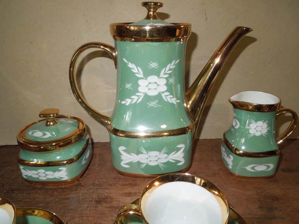KÁVOVÁ  SOUPRAVA ZELENÁ SE VZOREM ČESKÝ PORCELÁN